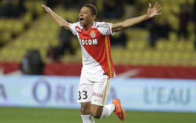 乐竞体育热评-亚马尔又造乌龙