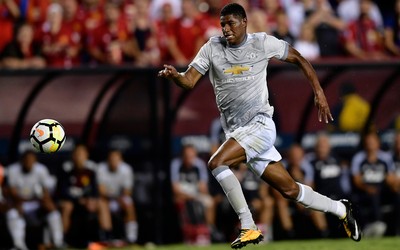 乐竞体育独家-凯西和伊布当年更衣室故事